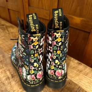 Floral Dr.Martens